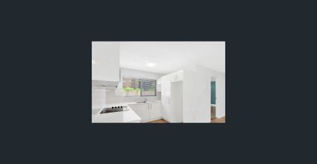 Two Bedroom Ground Floor Residence - Walking Distance To The Broadwater! - Photo 4