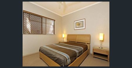 Chic 1 Bed, 1 Bath in the Sought after Cairns One - Photo 3