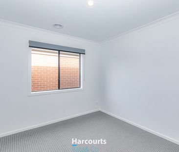 Spacious 4-Bedroom Home with Modern Amenities in Mickleham - Photo 3