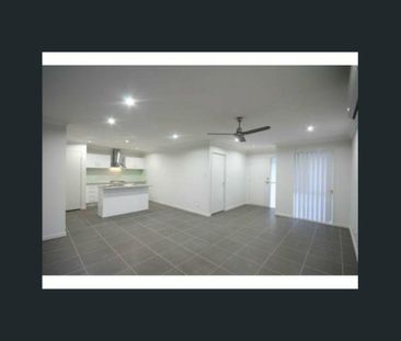 MODERN 3 BEDROOM HOME WITH AIR CONDITIONING & COVERED OUTDOOR AREA - Photo 1