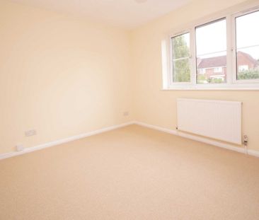 2 bed Terraced for rent - Photo 5