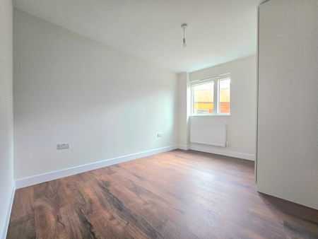 3 Bed Flat, Norbury Avenue, SW16 - Photo 5