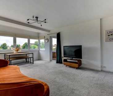 1 Bed Flat, The Drive, BN3 - Photo 1