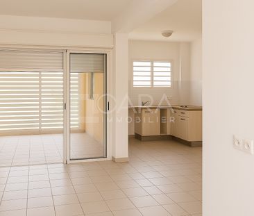 Location Appartement 2 pièces 46m² REMIRE MONTJOLY 97354 - Photo 4