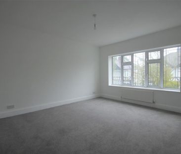 5 bedroom semi-detached house to rent - Photo 2