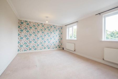 4 bedroom terraced house to rent - Photo 4