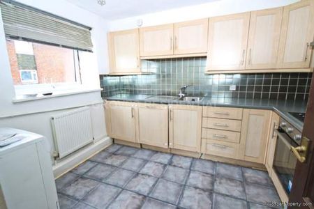 2 bedroom property to rent in Kingston Upon Thames - Photo 4