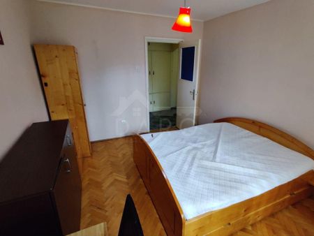 Închiriază Apartament 3 camere 1848 - Fotografie 4