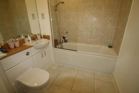 2 bedroom flat to rent - Photo 5