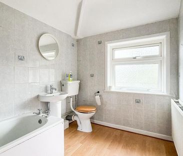 2 bedroom end of terrace house to rent - Photo 5