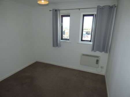 2 bed Apartment - To Let - Photo 2