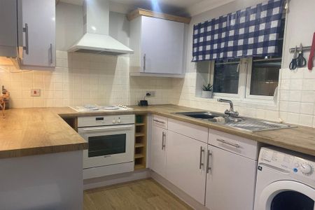 2 bedroom flat to rent - Photo 5