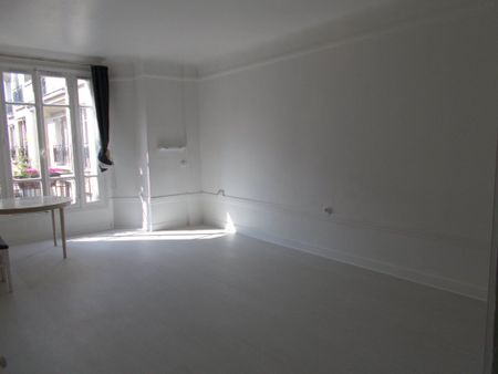 STUDIO A LOUER - PARIS 16EME ARRONDISSEMENT - 33.85 m - 1 045 € - Photo 2