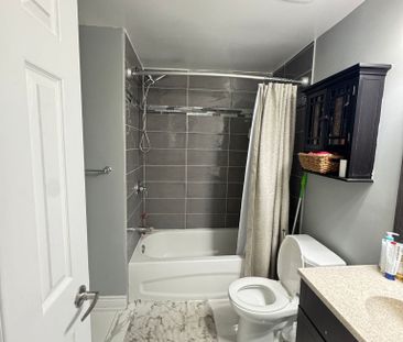 For Lease - 2050 Upper Middle Road Unit# 67, Burlington, Ontario - Photo 6