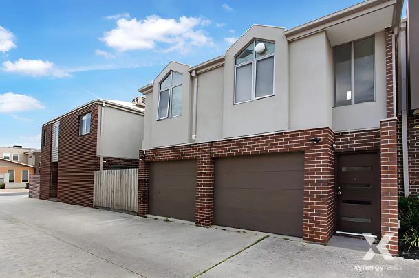 15/24 Findon Ct, Point Cook VIC 3030 - Photo 1