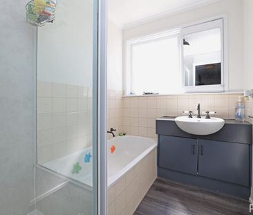 4 BEDROOM HOME - Photo 3