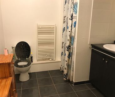 33320 EYSINES - Studio à louer en rez-de-chaussée avec terrasse et ... - Photo 3