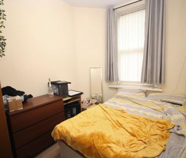 2 bedroom Student Flat to rent in King John Terrace, Heaton, Newcas... - Photo 1