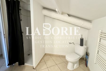 À Entraigues-Sur-La-Sorgue, appartement T2 en location 560 EUR - Photo 5