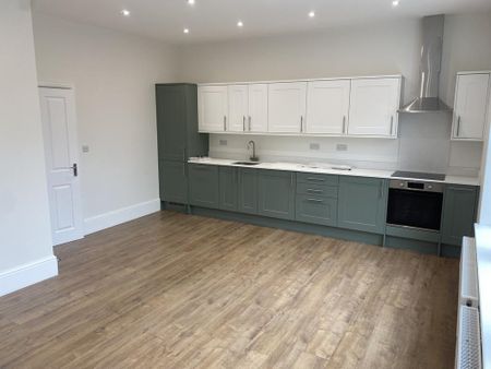 2 bedroom flat to rent - Photo 3