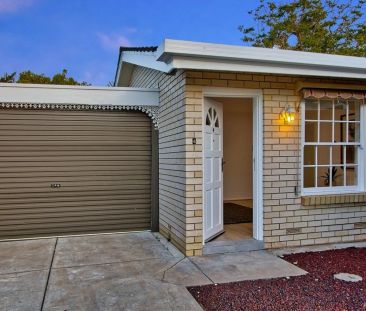 Single storey rear unit in small group of four! - Photo 4