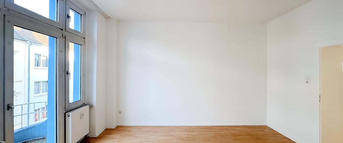 KREFELD-STADTMITTE: SCHÖNE 3-ZIMMER WOHNUNG ZU MIETEN! - Photo 1