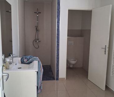 AVIGNON : Grande maison F 6/7 - Photo 3