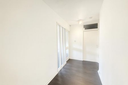 2 bedroom Flat To Let Total Size: 668 SQ FT - Photo 5