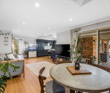 STUNNING FAMILY HOME IN A QUIET CUL DE SAC - Photo 1