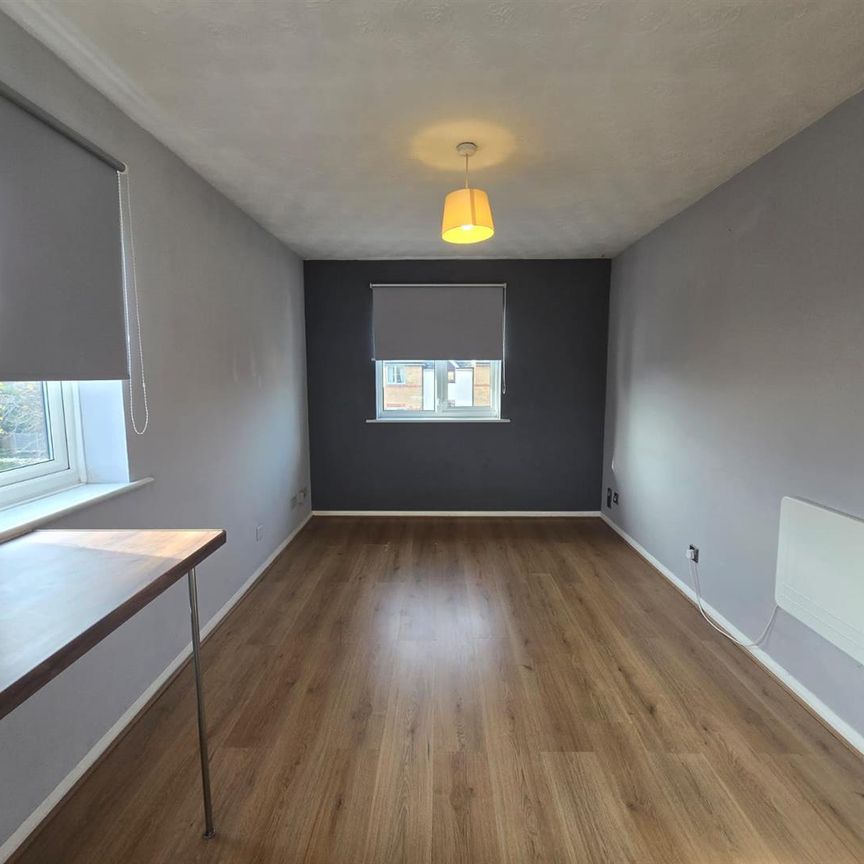 Thurlow Close, London E4 - Photo 1