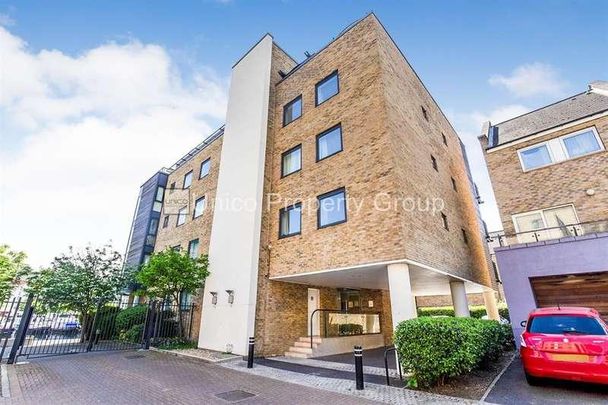 Boardwalk Place, London, E14 - Photo 1