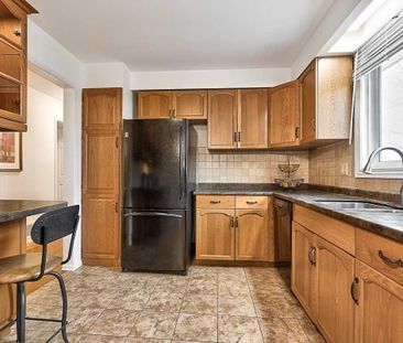 For Lease - 1261 Richards Crescent, Oakville, Ontario - Photo 2