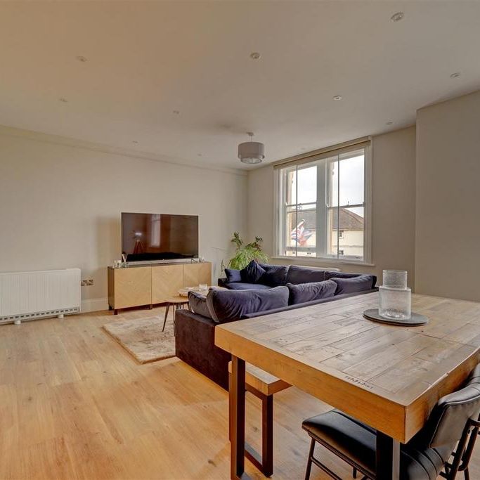 3 bedroom apartment to rent - Photo 1