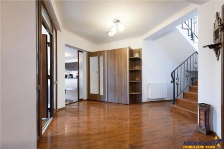 Vila eleganta, spatii generoase, conditii deosebite, Harman - Photo 3