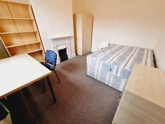 4 Bed Student Accommodation - Photo 1