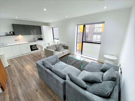 Furnished One Bedroom Apartment located on the fourth floor in the stunning Regency Place development. - Photo 2