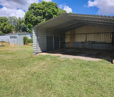 Spacious home close to town - Photo 5