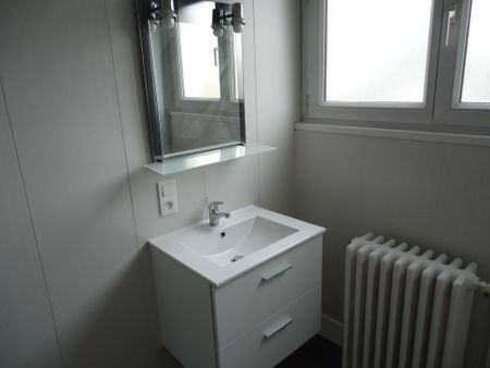 Location Appartement 4 pièces 101m² VARENNES VAUZELLES 58640 - Photo 4