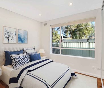 Fully Renovated Parkside Oasis with Private Courtyard & Balcony - Photo 2