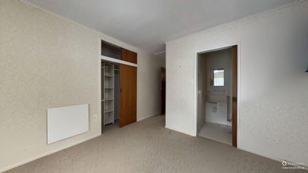 Waikanae - 3 bedrooms - Photo 5