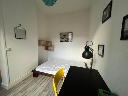 Location Appartement 1 pièce 22m² ST ETIENNE 42000 - Photo 3