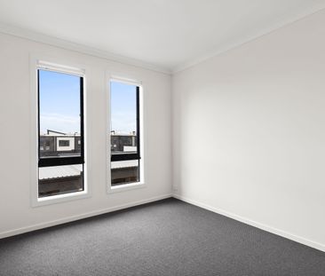 Spacious 4-Bedroom Home - Photo 4