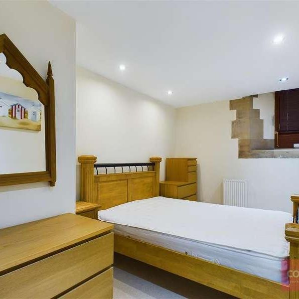 Trinity Road, Scarborough, YO11 - Photo 1