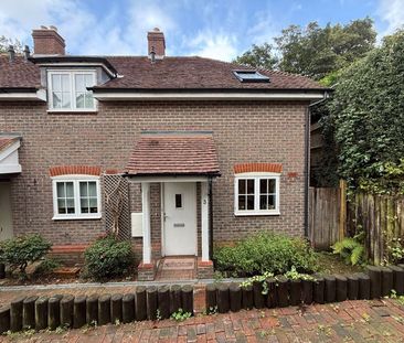 The Old Bake House Mews, Haslemere - Photo 1