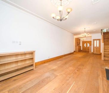 3 bedroom end of terrace house to rent - Photo 3