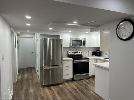 For Lease - 307 Burloak Drive Unit# Basement, Oakville, Ontario - Photo 1