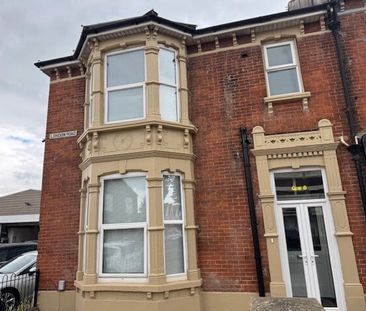London Road, Portsmouth - Photo 1