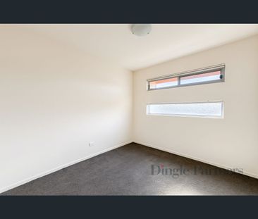 13/16 Noble Park, Noble Park, Vic 3174 - Photo 2