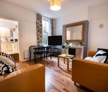 6 bedroom house to rent - Photo 2