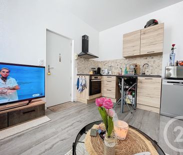Location Appartement 2 pièces 37m² ST JULIEN LES VILLAS 10800 - Photo 1